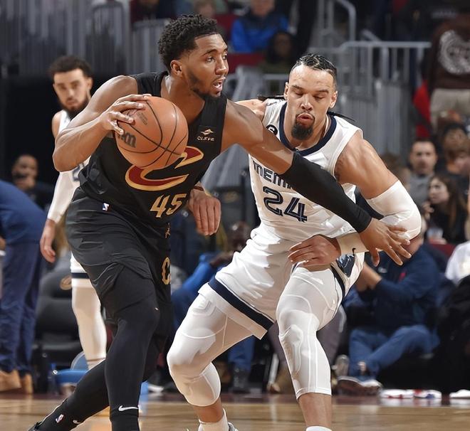 深圳队逆转灰熊,范弗利特惊艳四座 深圳队逆转灰熊,范弗利特惊艳四座