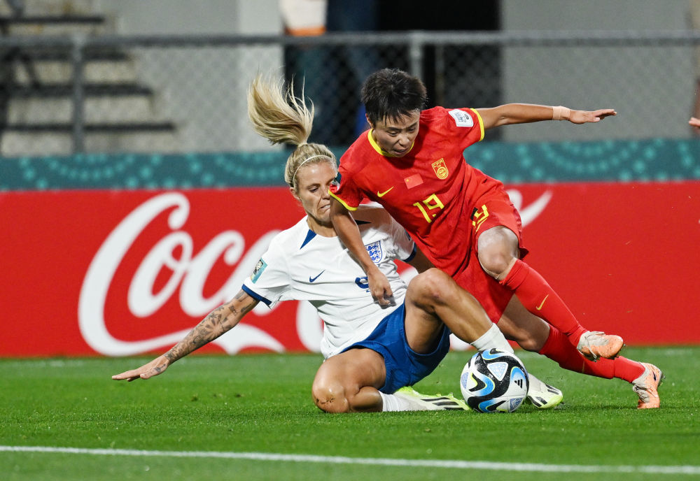 葡萄牙队鏖战英格兰队，马龙关键制胜