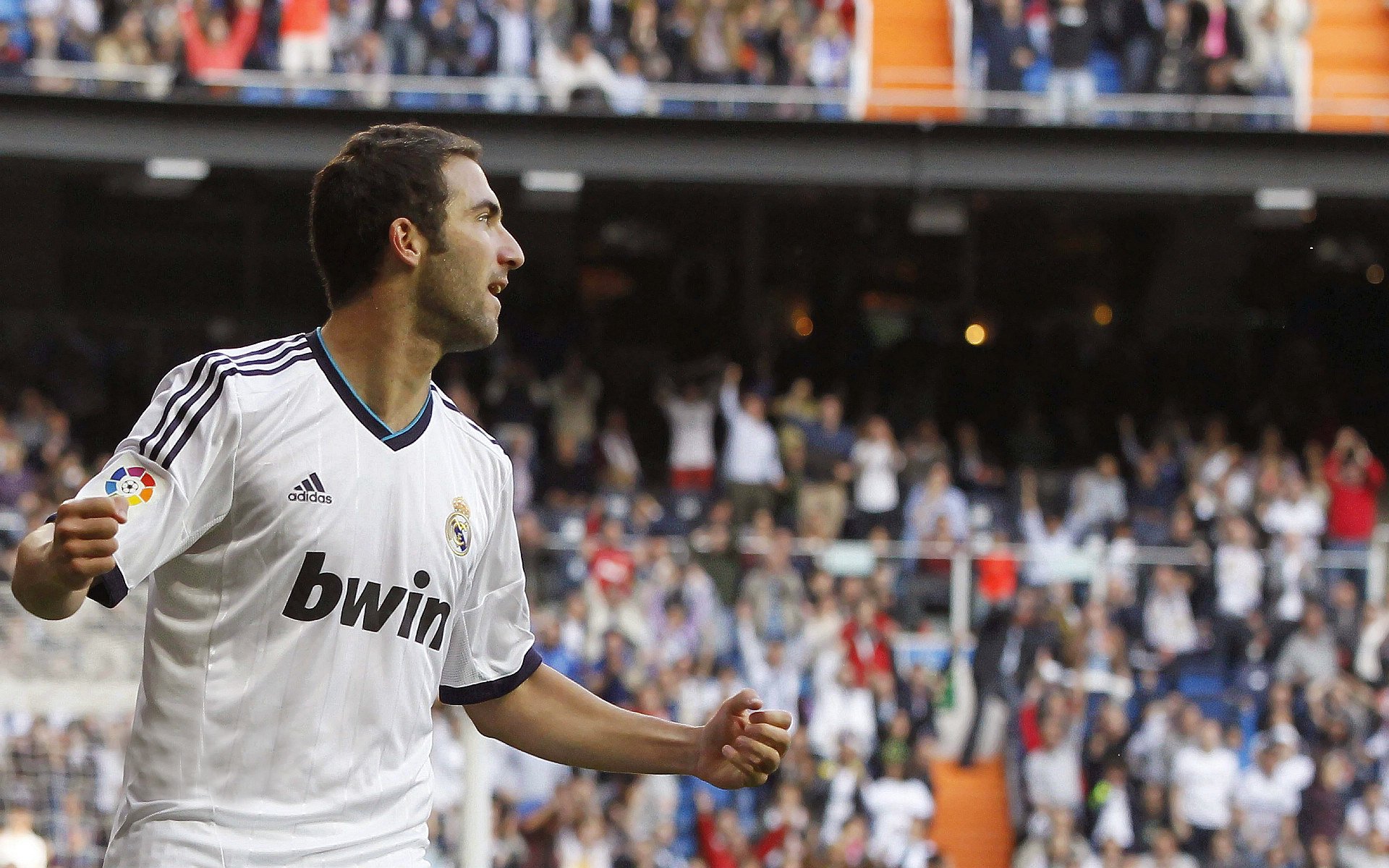 篮网险胜老鹰,小贾伦·杰克逊如何从隐形人蜕变为关键先生