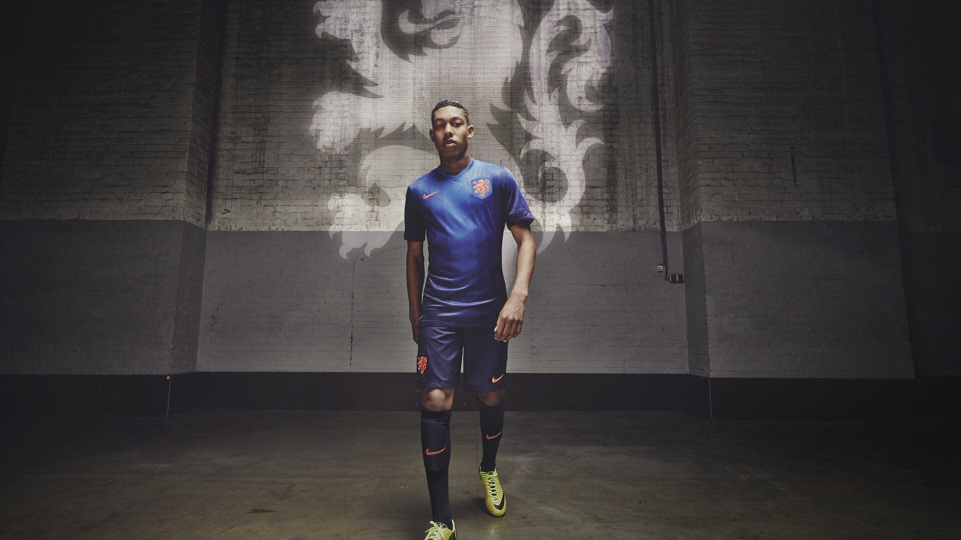 雷速体育入口-总决赛之夜，范弗利特攻防两端的统治艺术