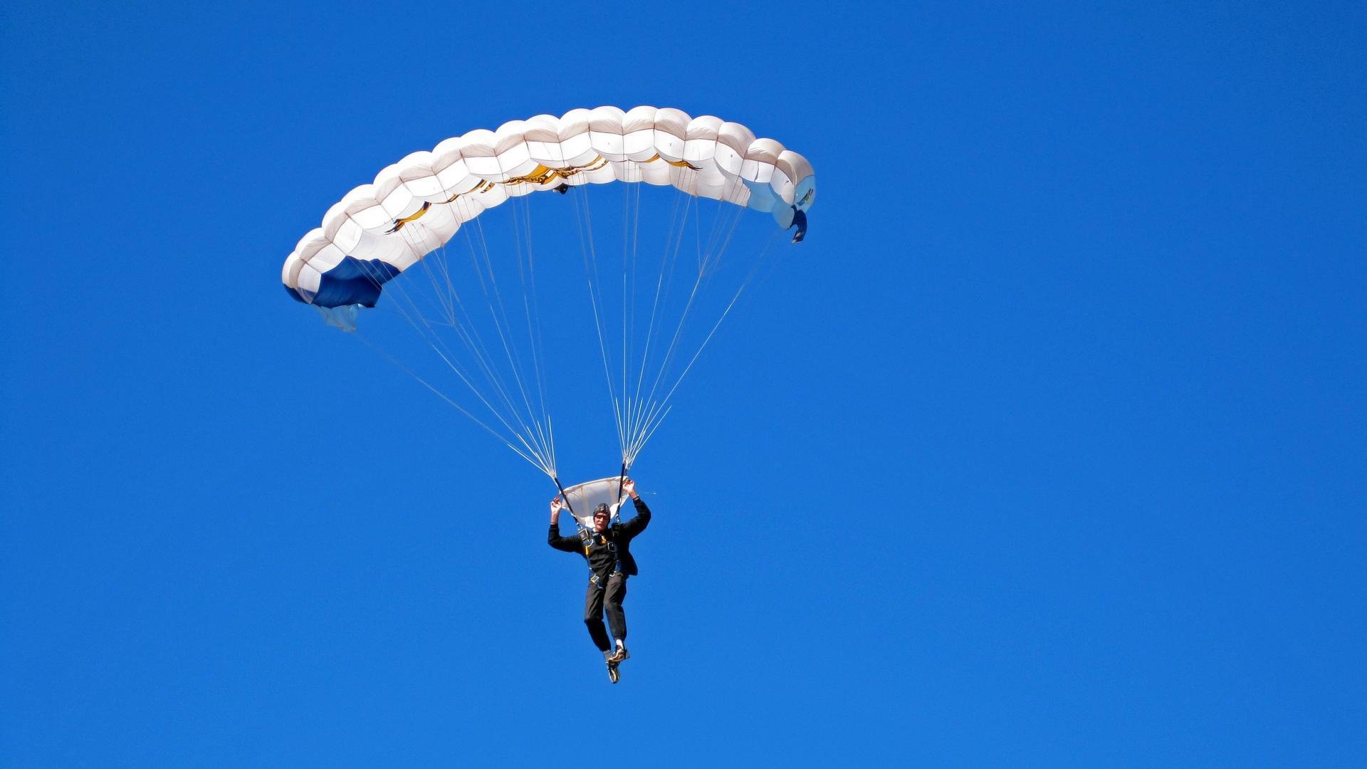 橙衣军团稳如磐石，帕尔默爆发点亮荷兰胜利之路