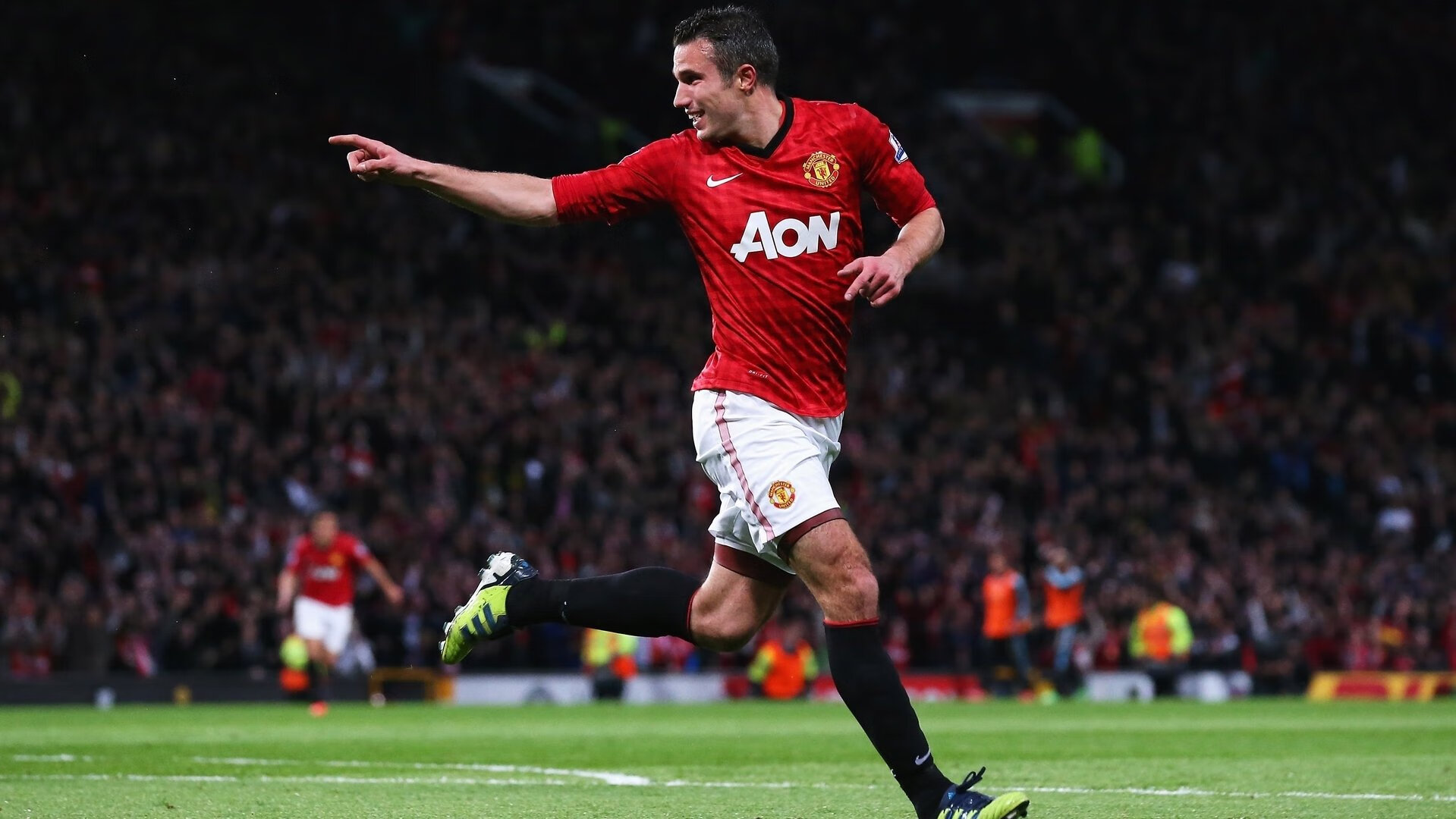 赛道上的绝对霸权，拉塞尔统治全场，红牛车队如何彻底碾压迈凯伦